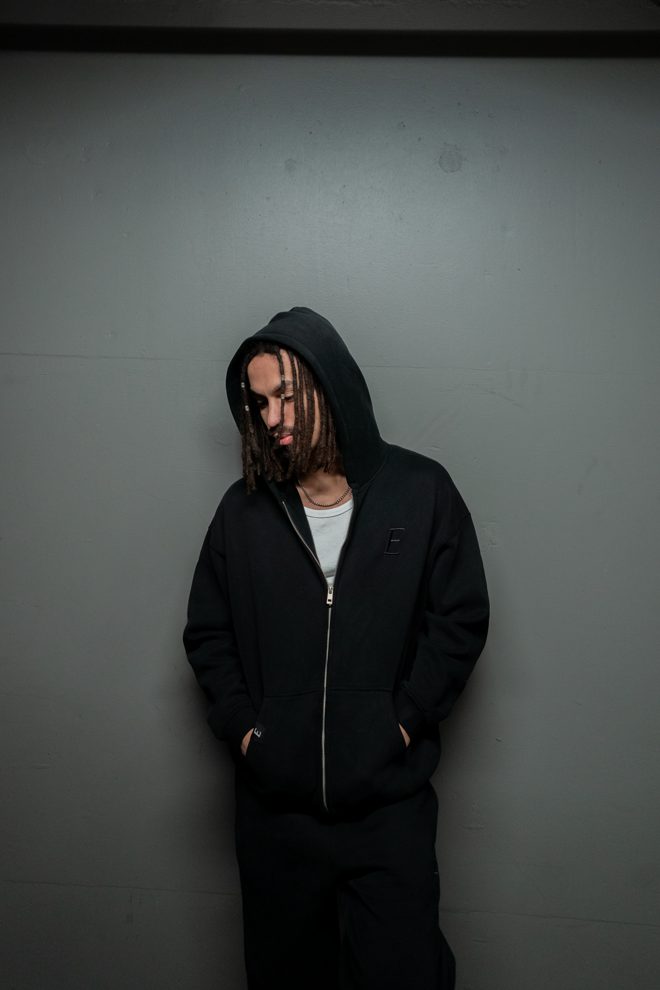 EXCEED - ZIP HOODIE BLACK