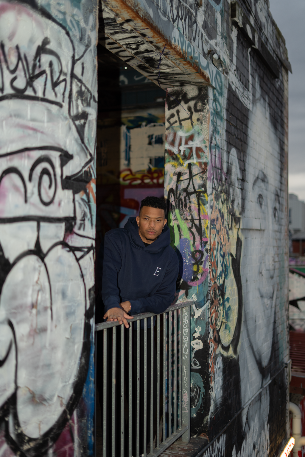 EXCEED - "AMBASSADOR" HOODIE NAVY