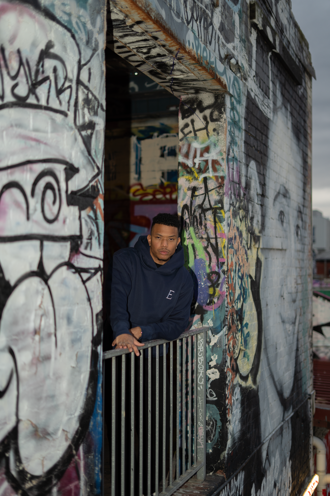 EXCEED - "AMBASSADOR" HOODIE NAVY