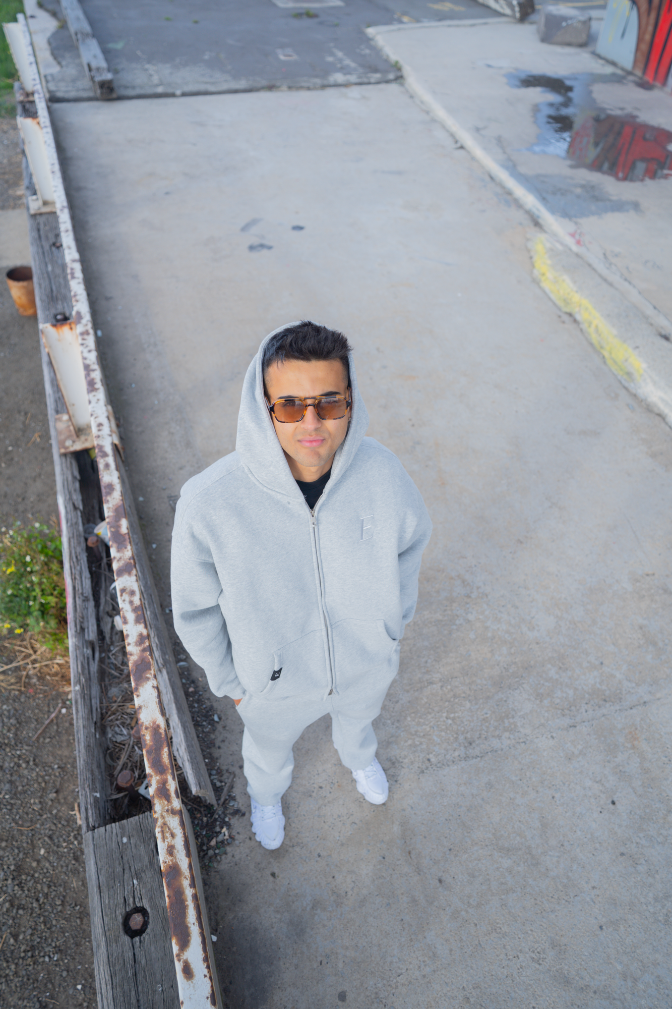 EXCEED - ZIP HOODIE GREY